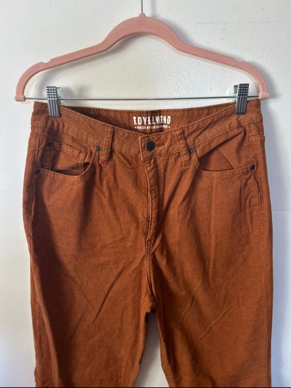 Idyllwind Women's Rust-Brown Straight Leg Corduroy Jeans